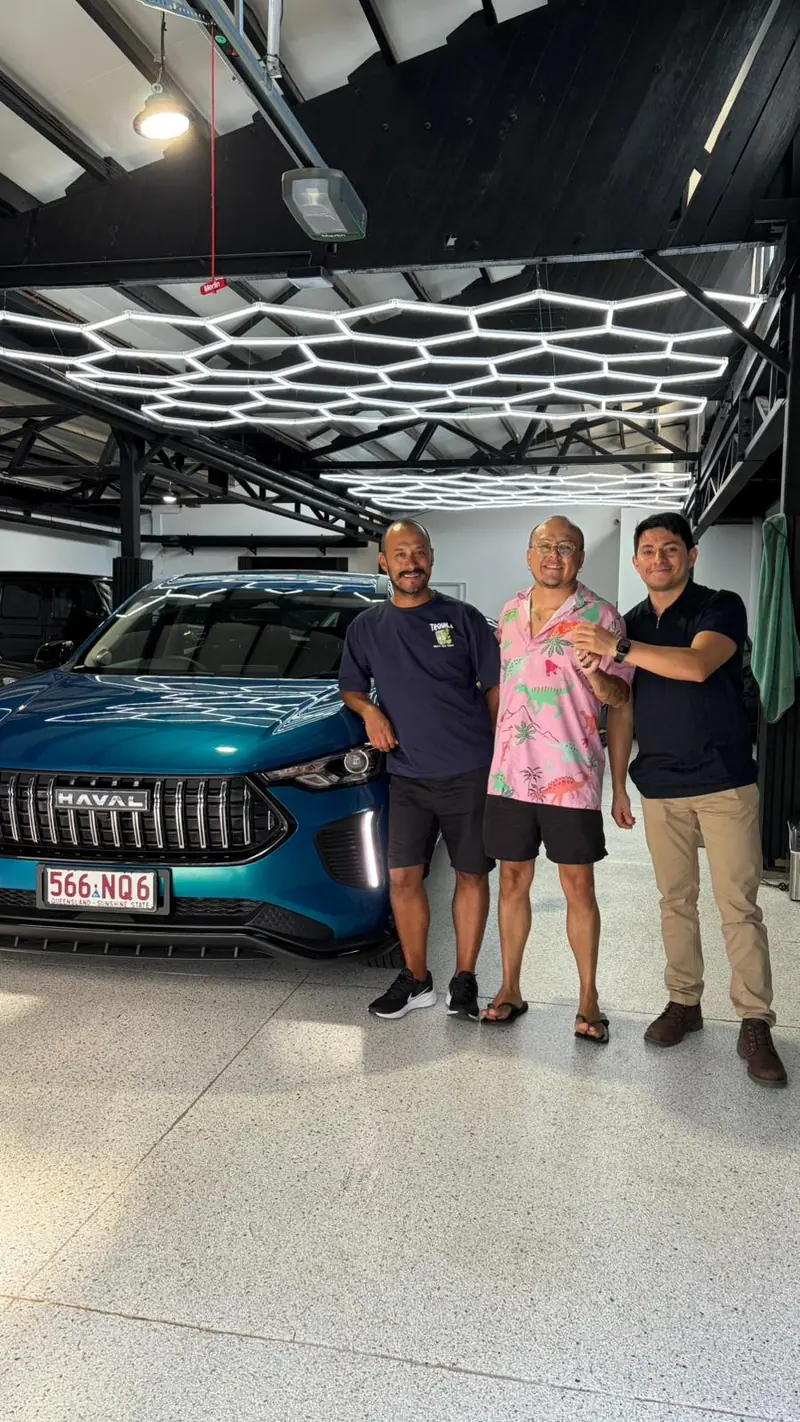 Happy customer with new Haval car